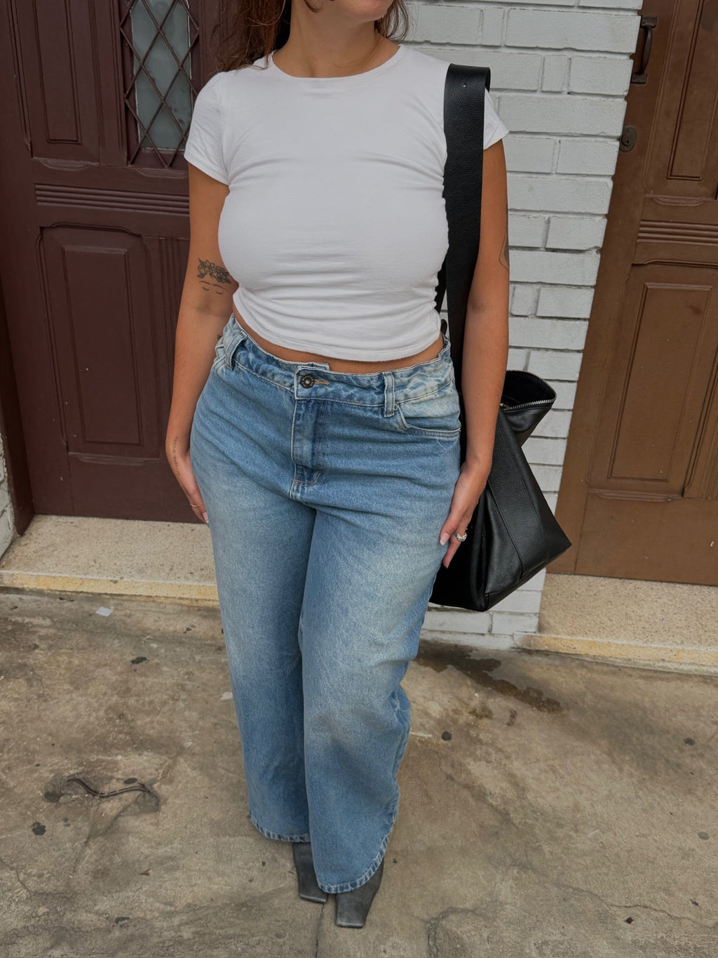 calça jeans ajustável wide acid wash