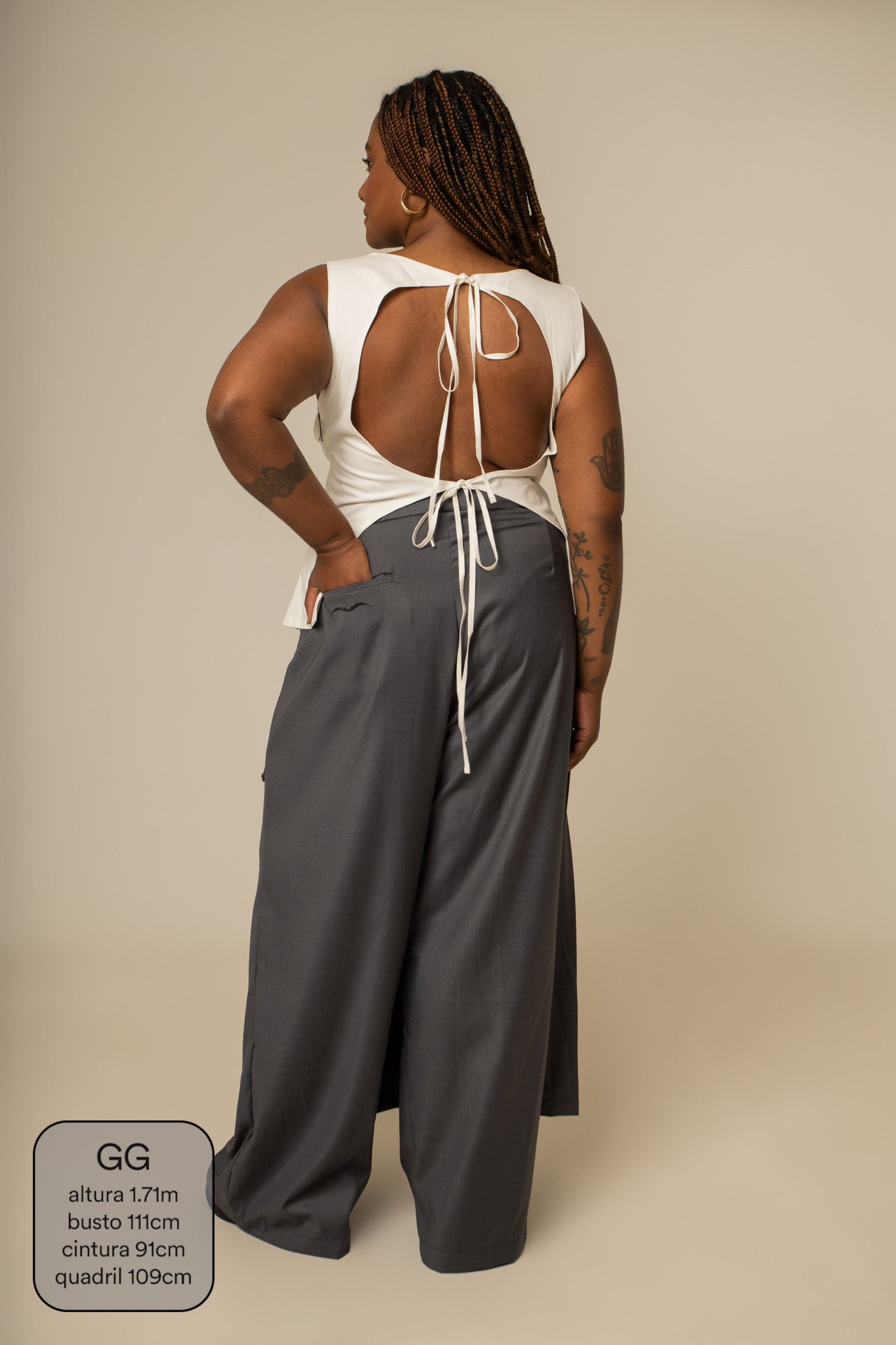 calça saia plissada collab frida & lela