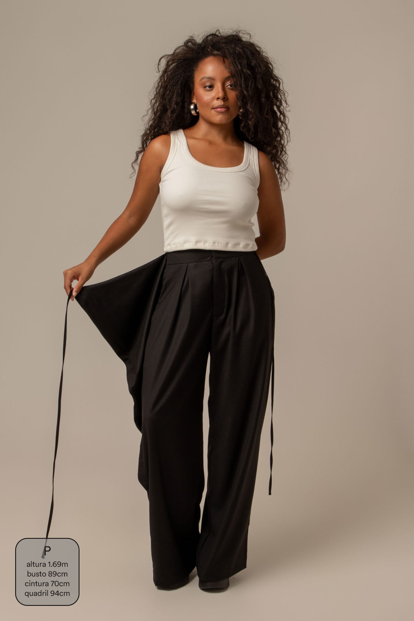 calça-saia de alfaiataria chefa