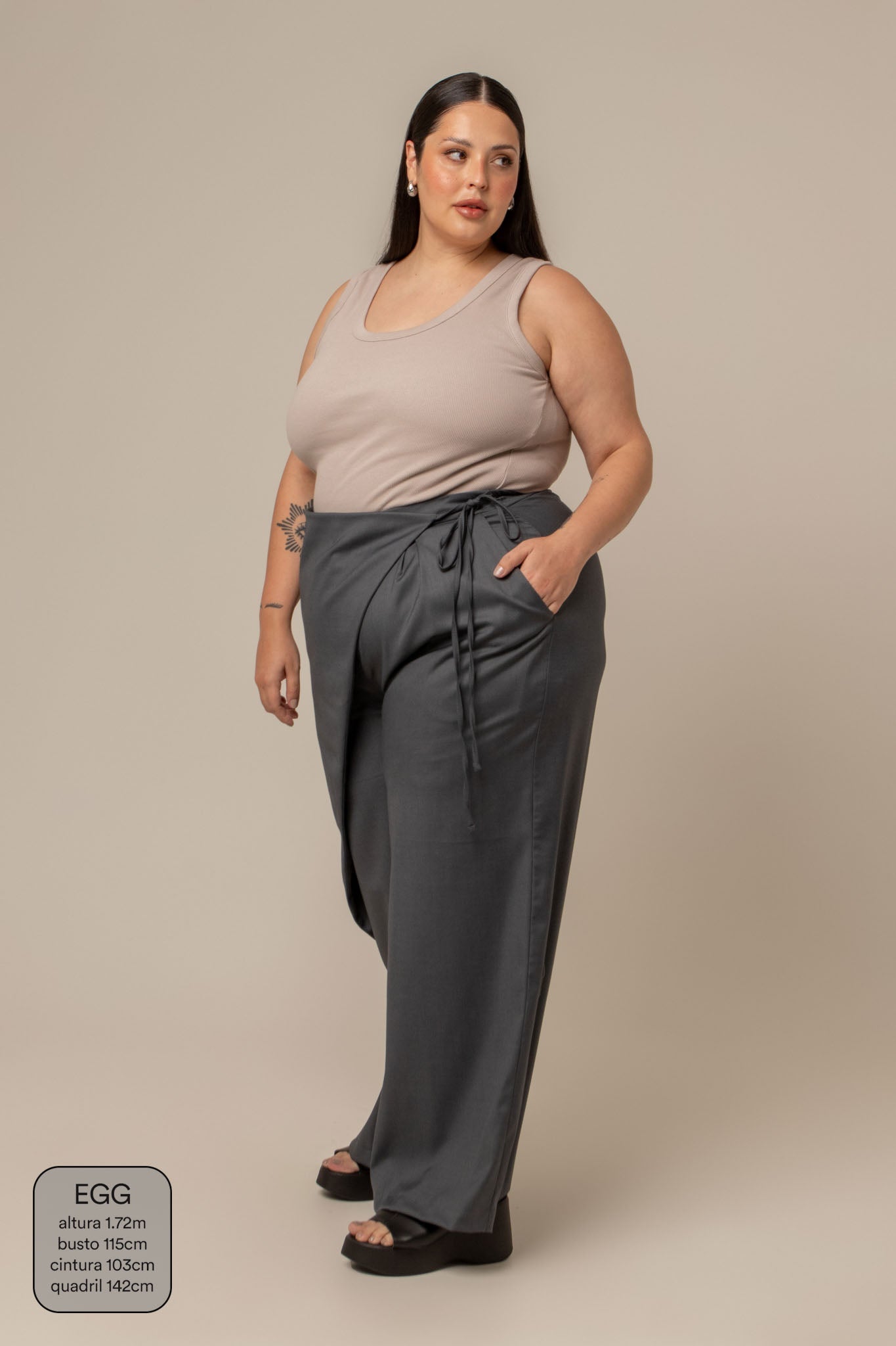 calça-saia de alfaiataria chefa