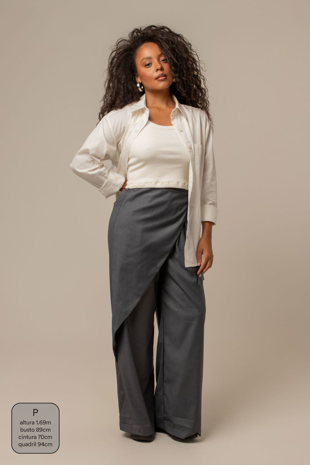 calça-saia de alfaiataria chefa