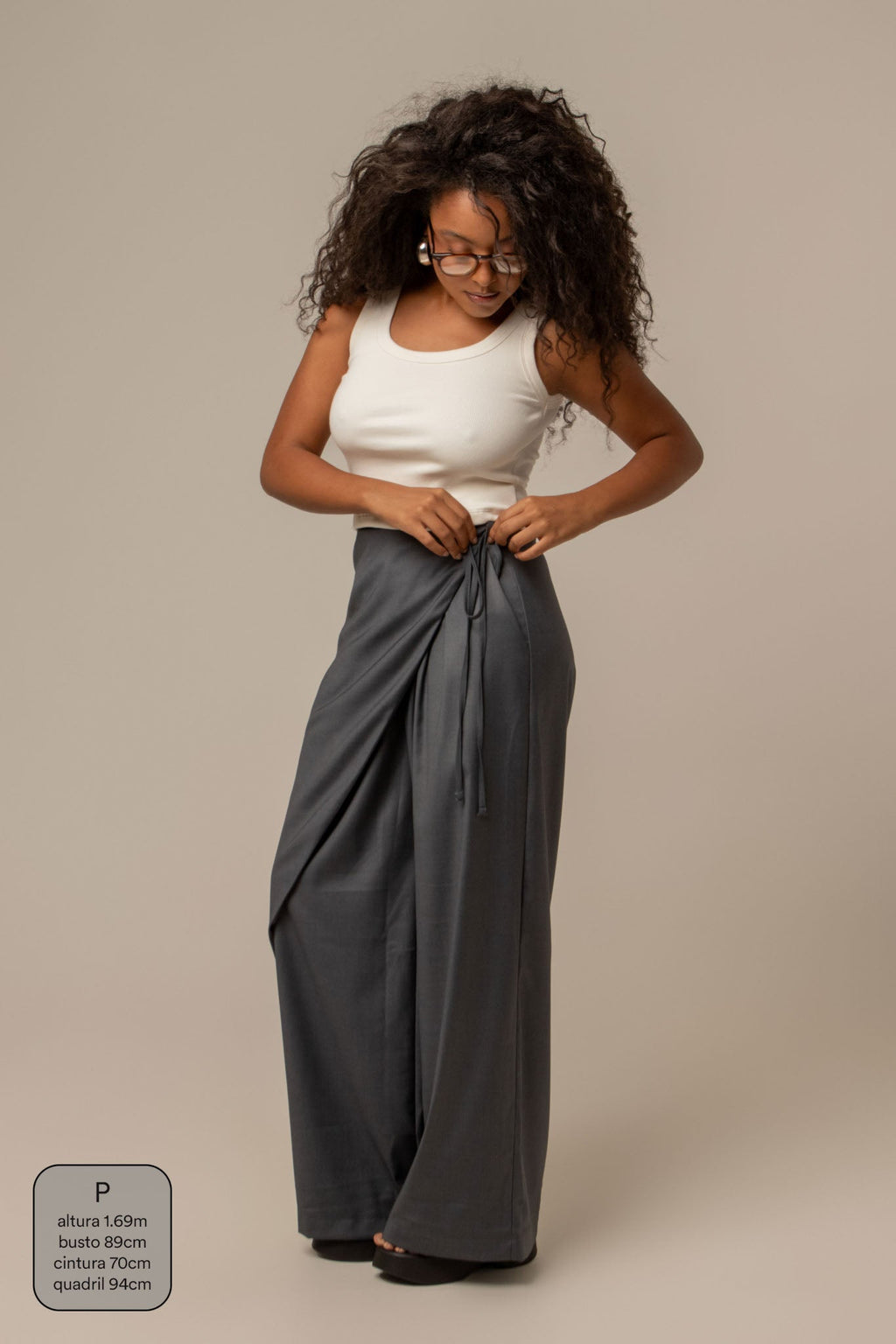 calça-saia de alfaiataria chefa