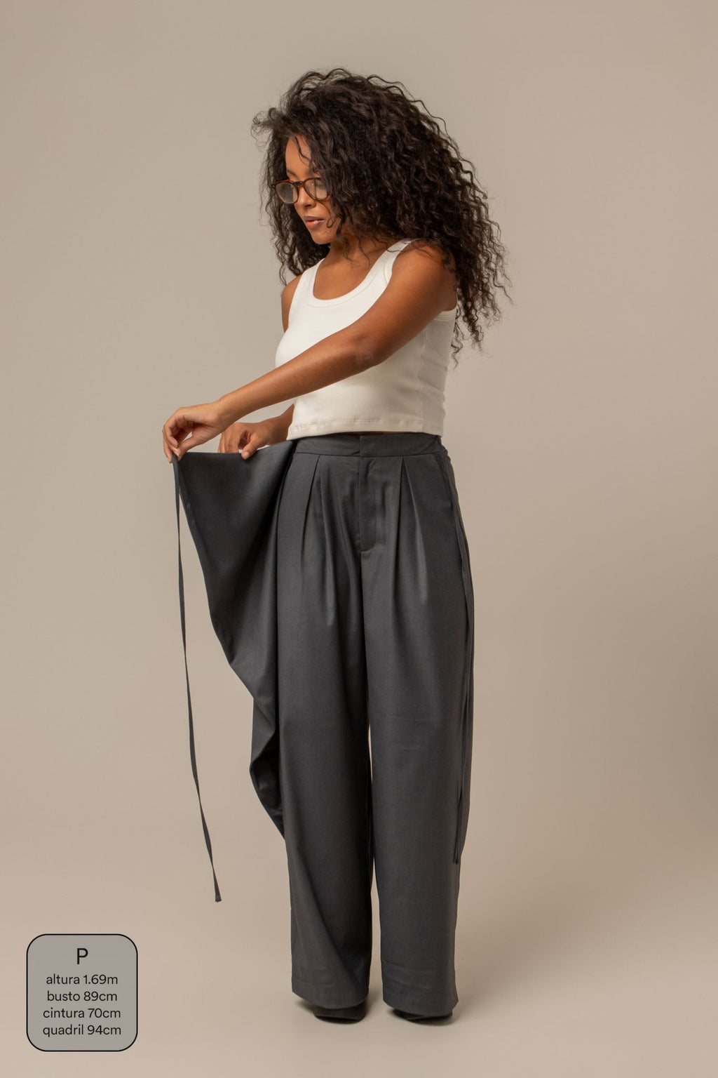 calça-saia de alfaiataria chefa