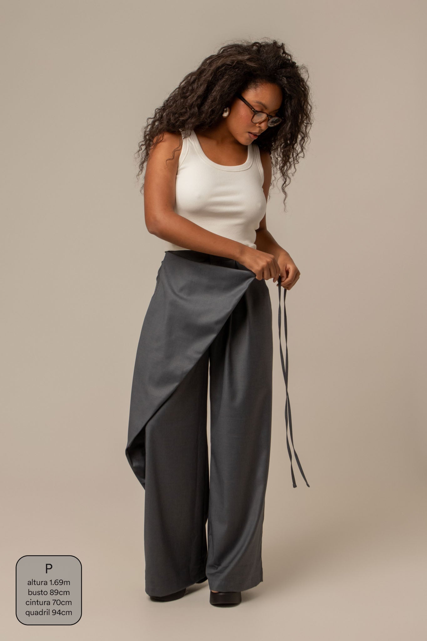 calça-saia de alfaiataria chefa