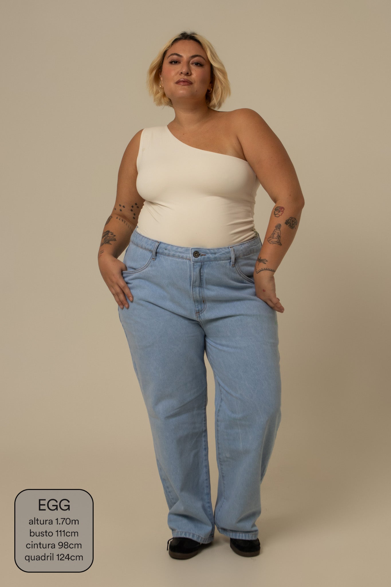 calça jeans ajustável mom clara