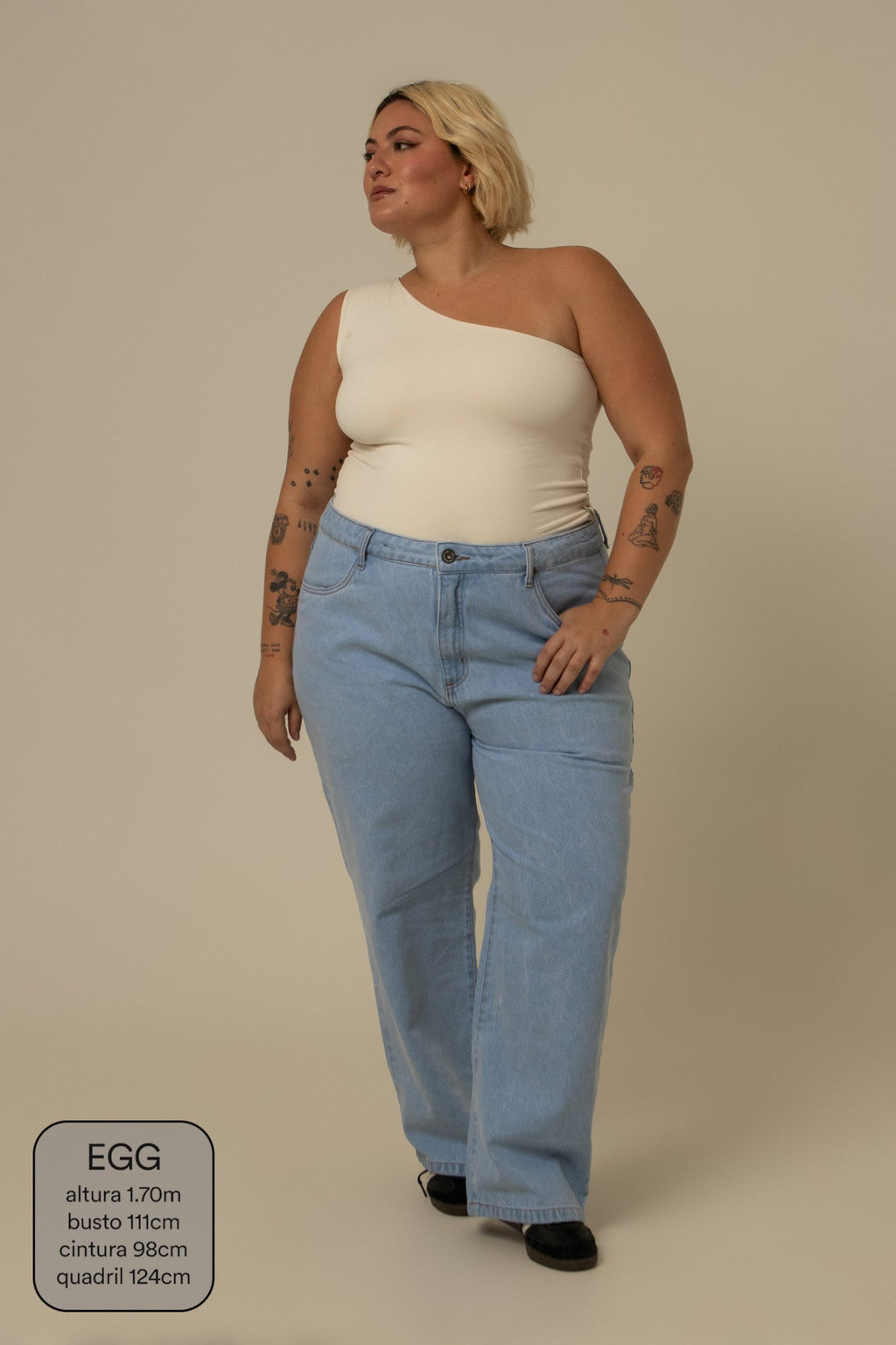 calça jeans ajustável mom clara