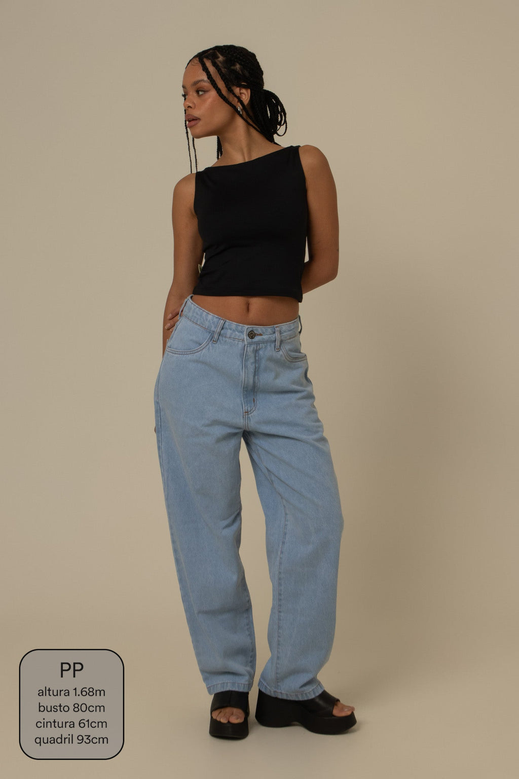 calça jeans ajustável mom clara