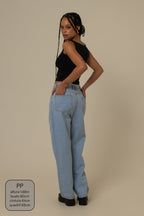 calça jeans ajustável mom clara