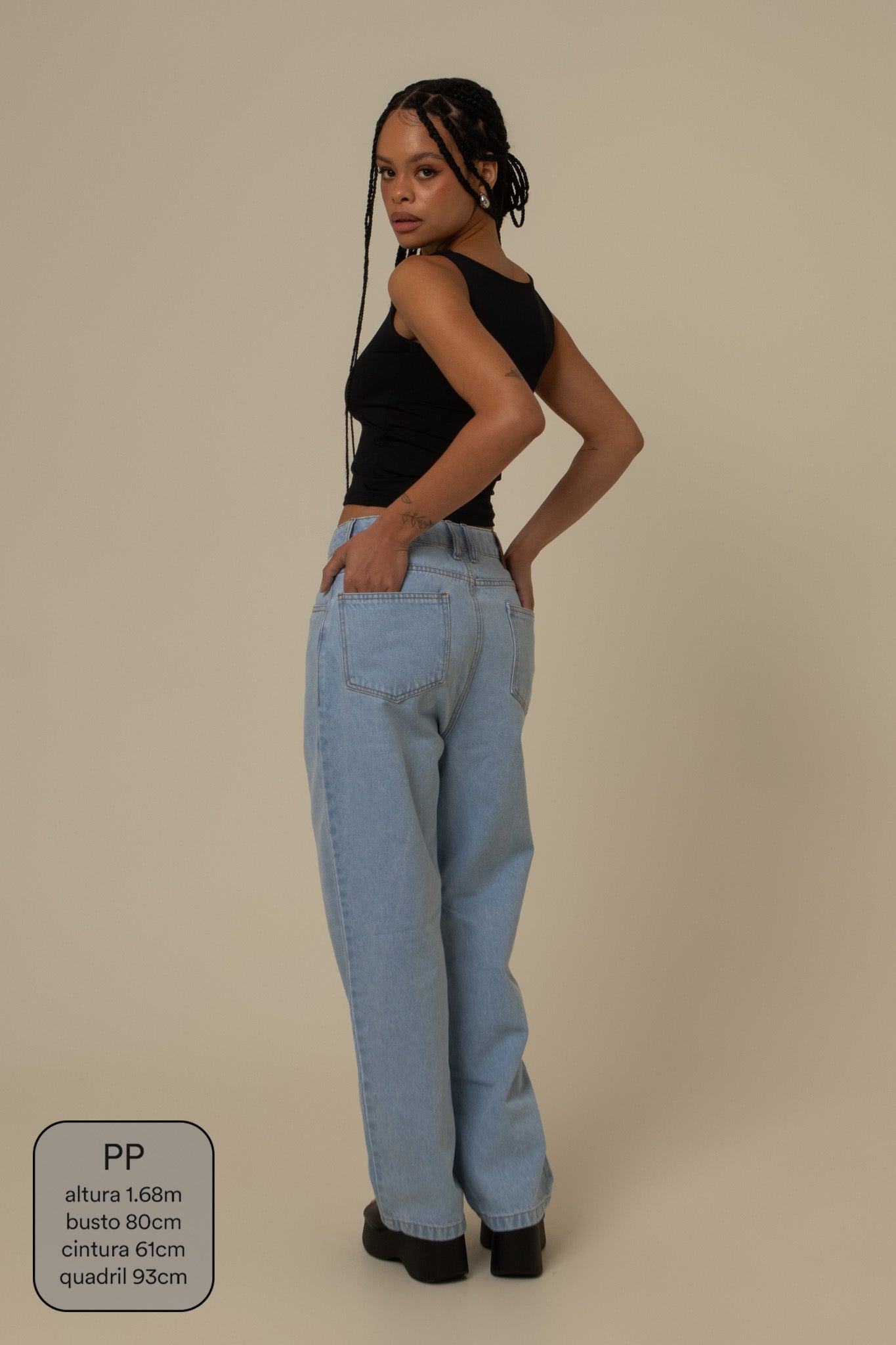 calça jeans ajustável mom clara