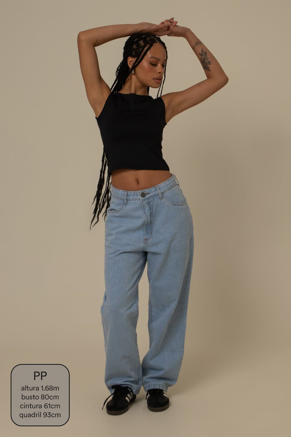 calça jeans ajustável mom clara