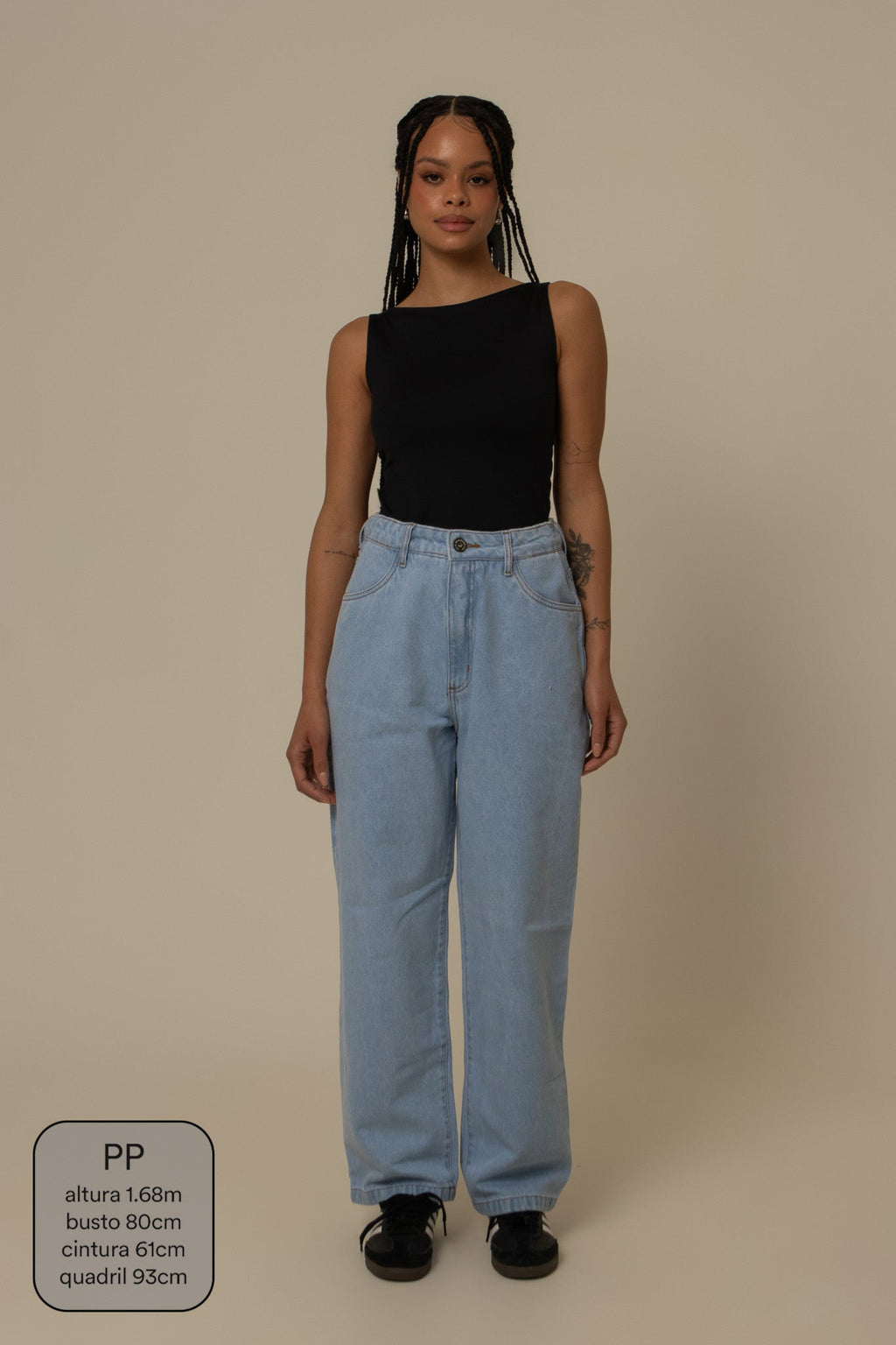 calça jeans ajustável mom clara