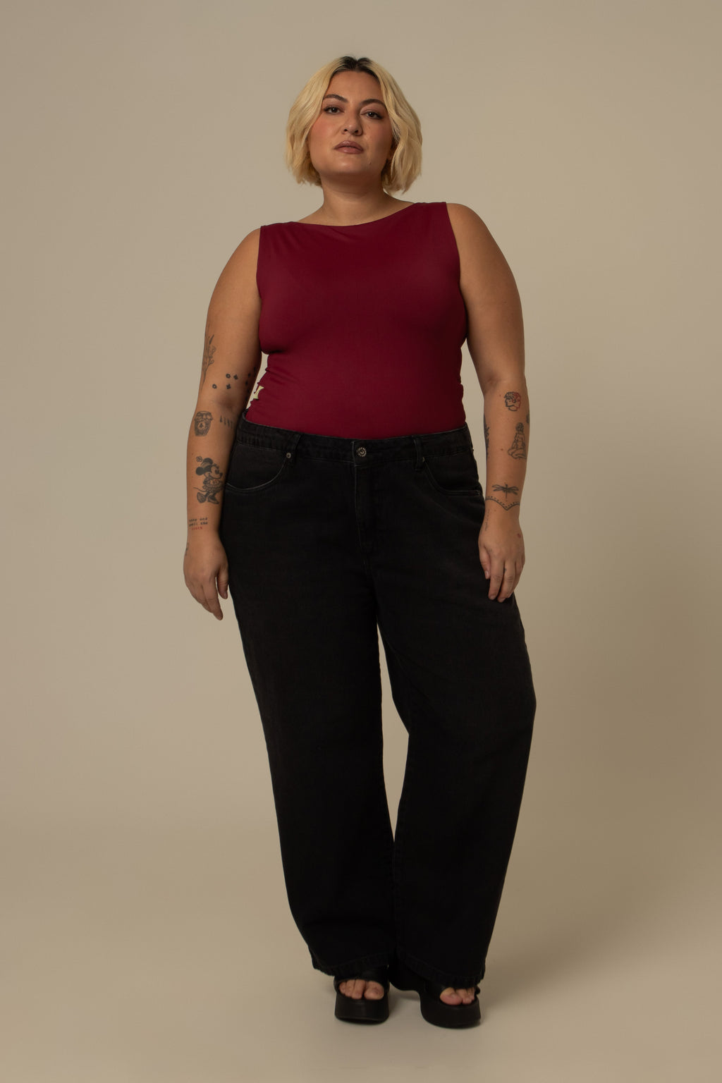 calça jeans ajustável mom midnight black