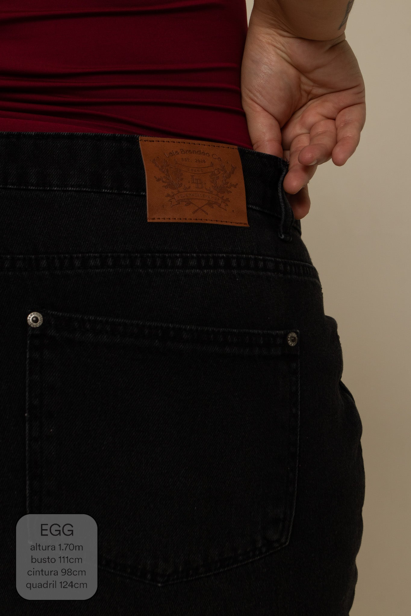 calça jeans ajustável mom midnight black