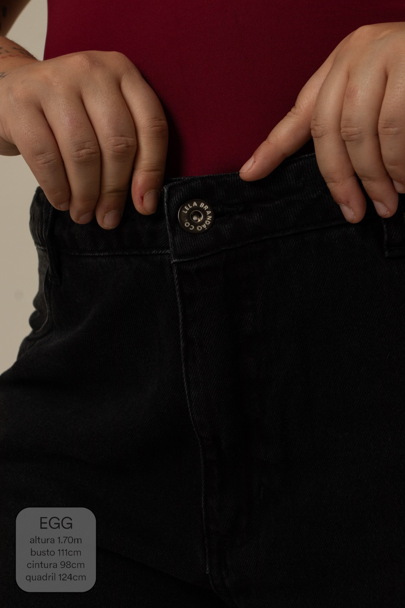 calça jeans ajustável mom midnight black