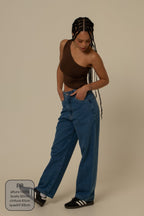 calça jeans ajustável mom denim blue