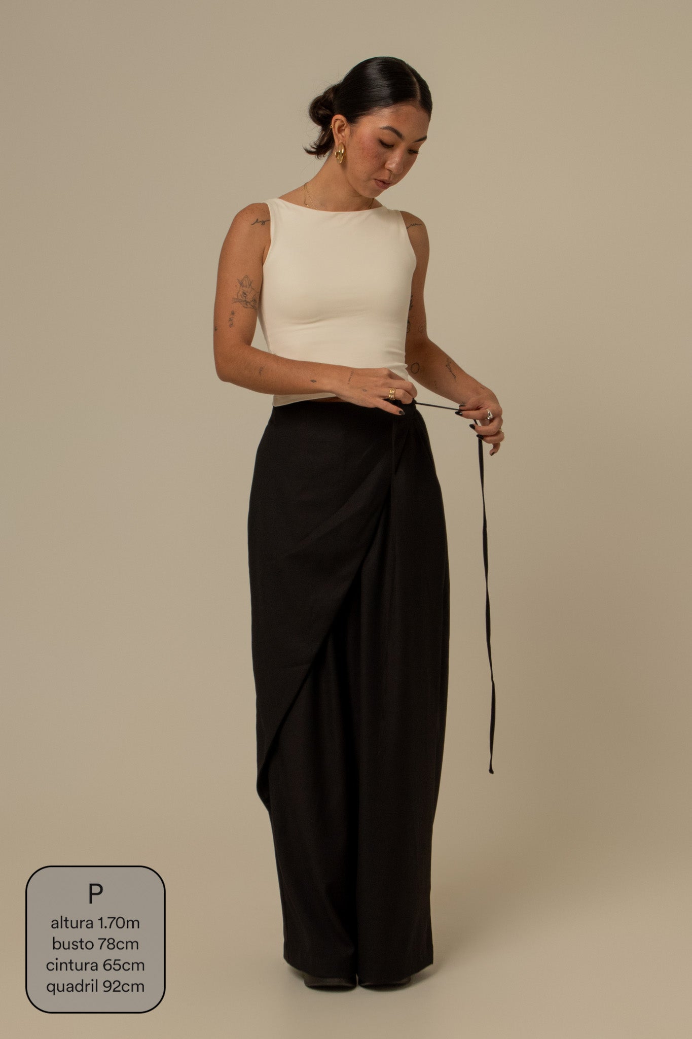 calça-saia de alfaiataria chefa