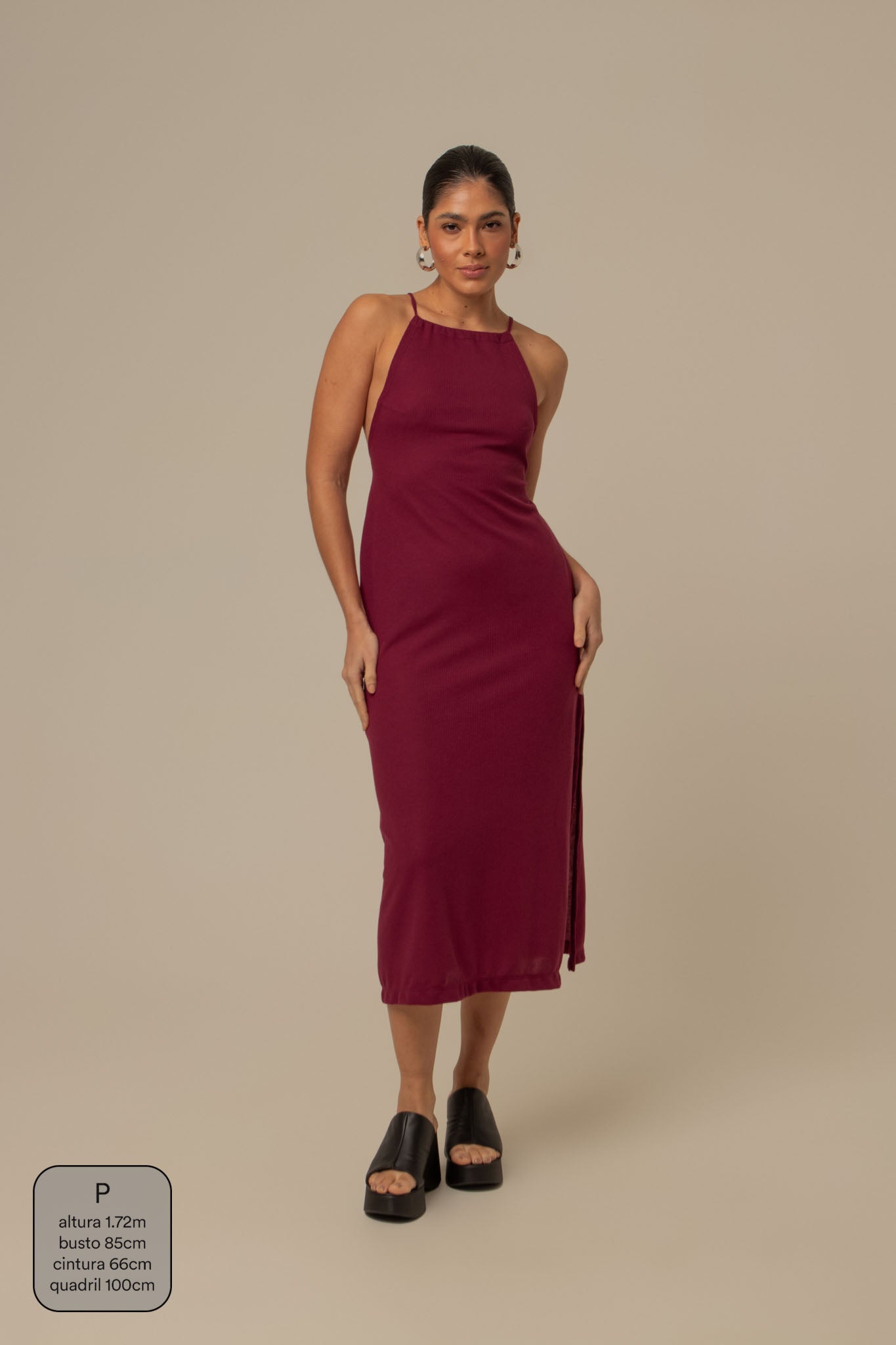 vestido comfy | vestido costas abertas com fenda lateral