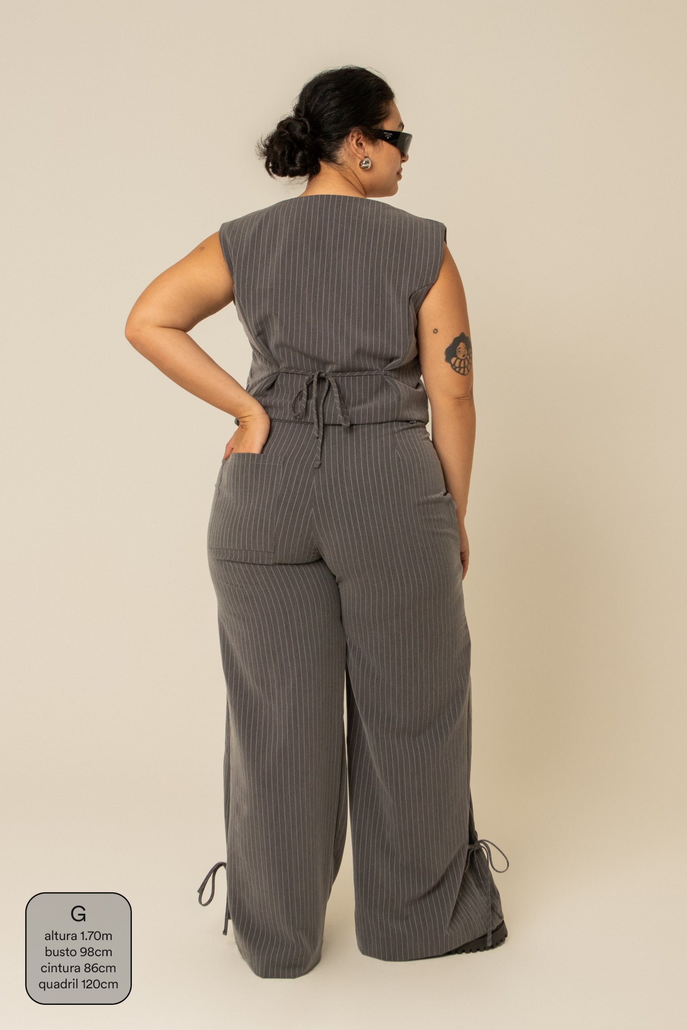 calça alfaiataria laço