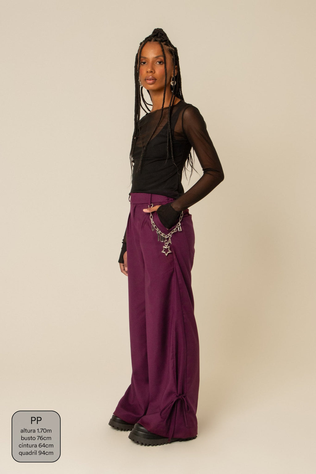 calça alfaiataria laço