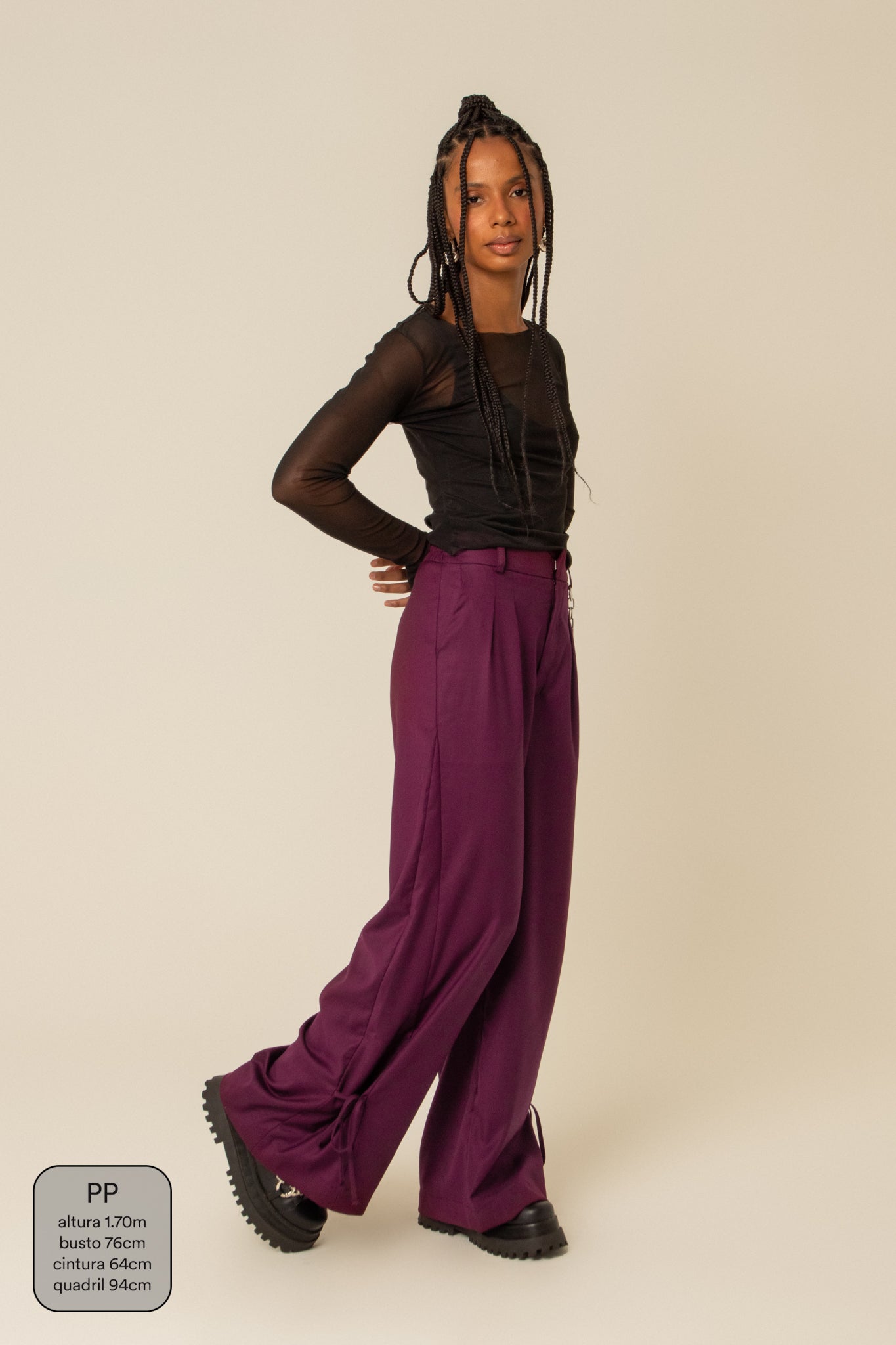 calça alfaiataria laço