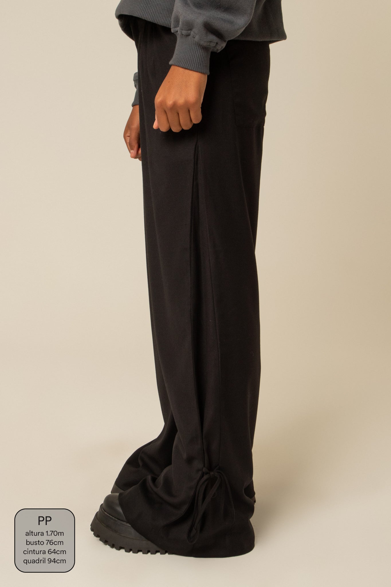 calça alfaiataria laço