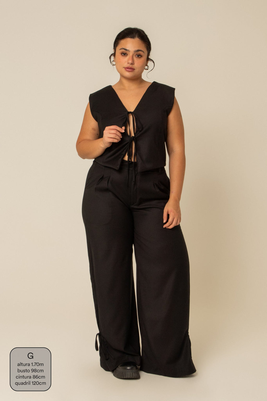 calça alfaiataria laço