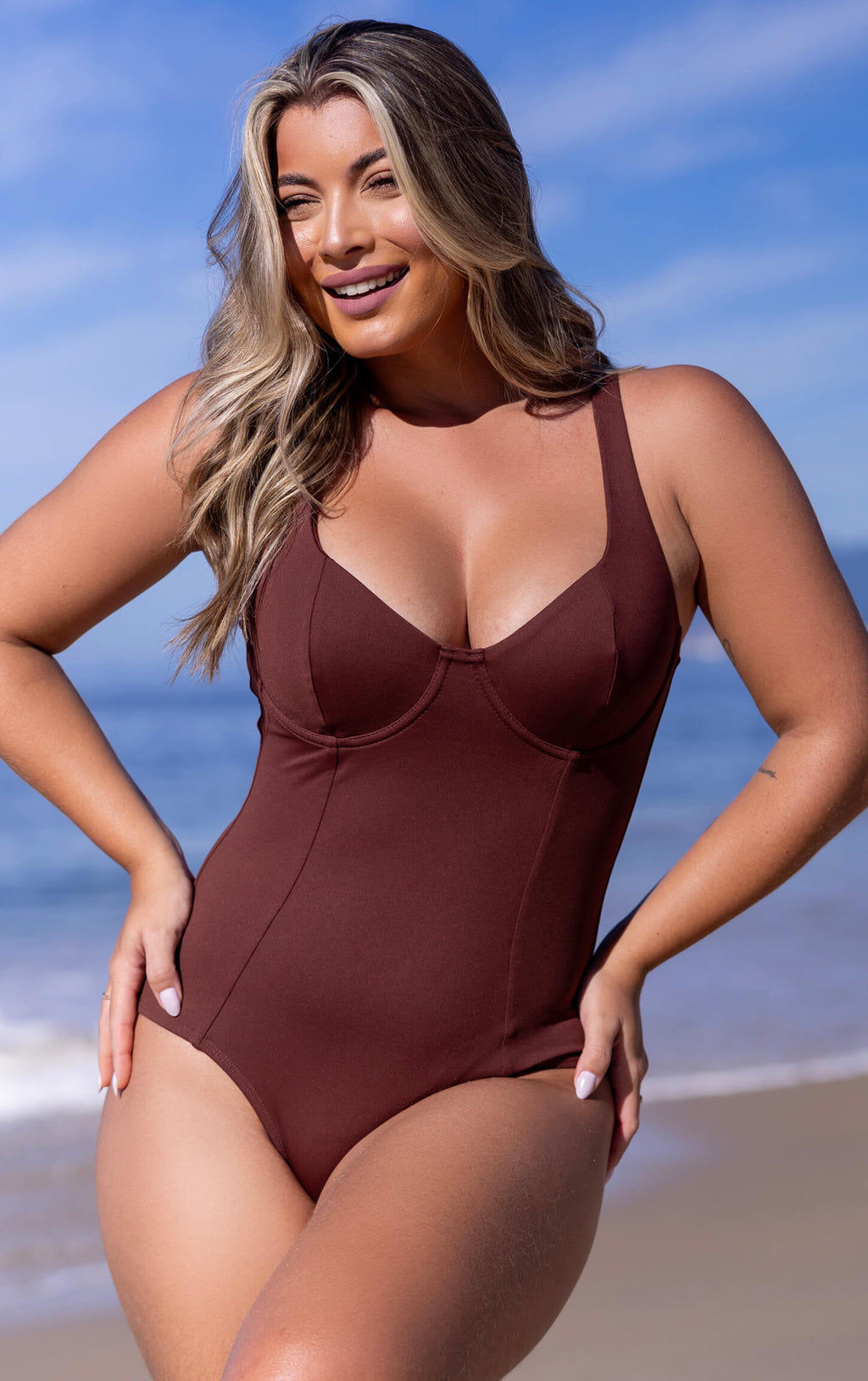 Maiô Modelador Bojo Meia Taça Tradicional Marrom